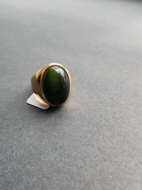 Unisex Green Cat's Eye Ring with Gold Band